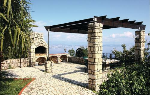 Four-bedroom Holiday Home In Lovran