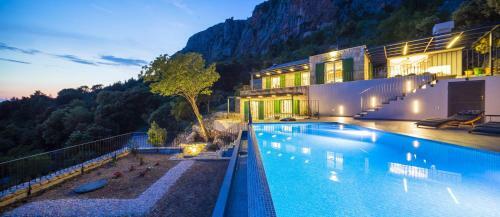 Villa 2m A Luxury Villa In Makarska, Private Pool