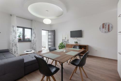 Apartments A&z