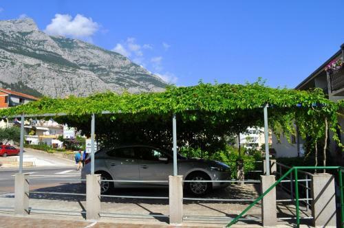 Hostal App & Rooms Ljuba - 130m From Sea