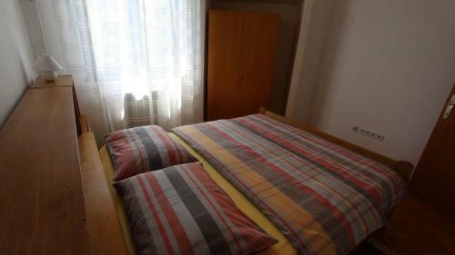 Hostal Apartments John