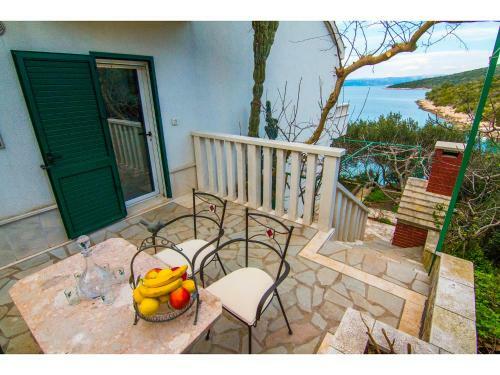 Stunning 7-bed Villa In Maslinica With Pool