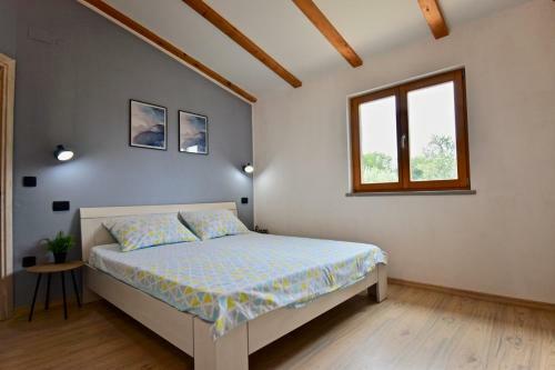 Relaxing Holiday House With Terrace Sea View