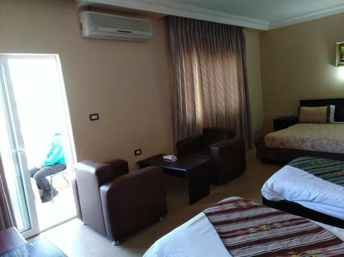 Delilah Hotel