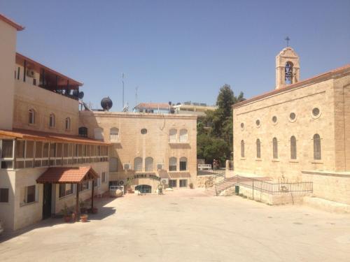 Hostal Pilgrim's Guest House