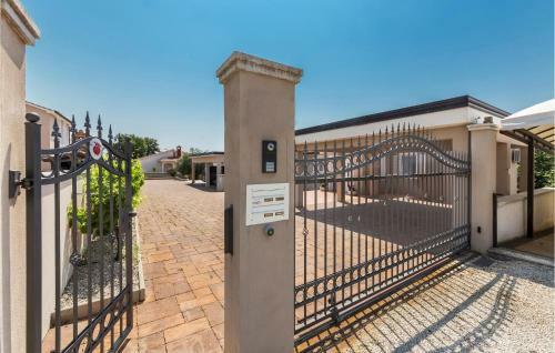 Stunning Home In Nova Vas With Wifi And 2 Bedrooms