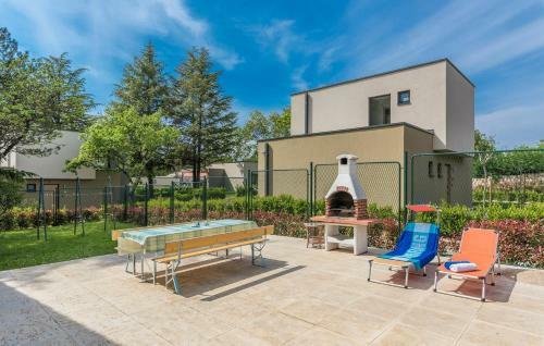 Hostal Apartment House Materada