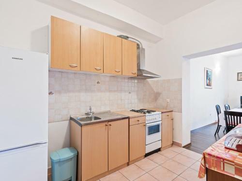 Lovely Holiday Home In Posedarje With Balcony