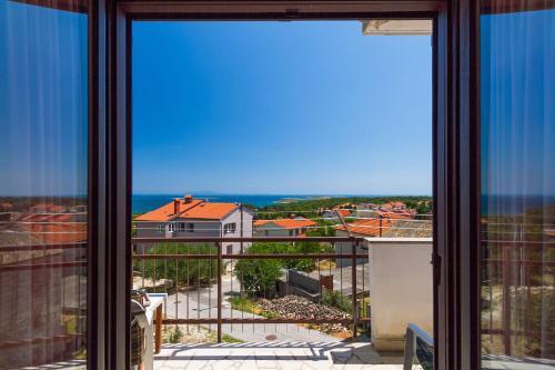 Apartments Bozidar 2035