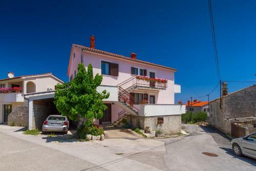 Apartments Bozidar 2035