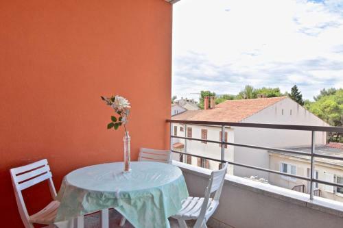 Hostal Apartments With Private Garage 150 M From The Beach