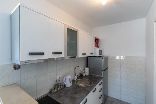 Apartments Lovorna
