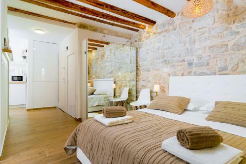 Hostal Lux Aurelius