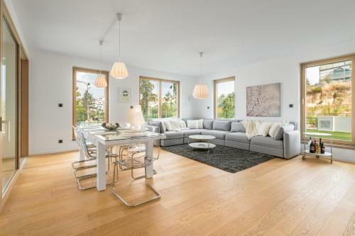 The Majestic Bel Etage Upscale Apartment With Pool