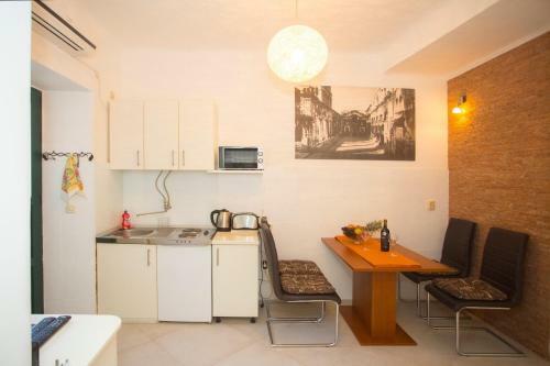 Apartment Zdrav - With Big Terrace