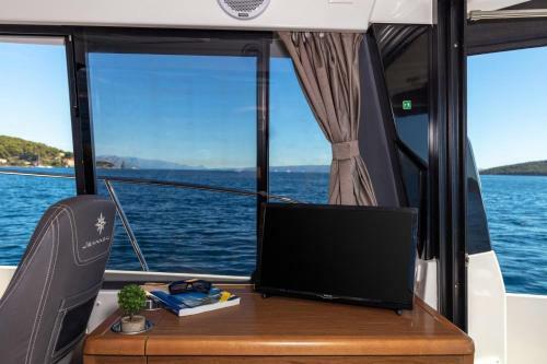 Jeanneau Merry Fisher 895- Emanuel
