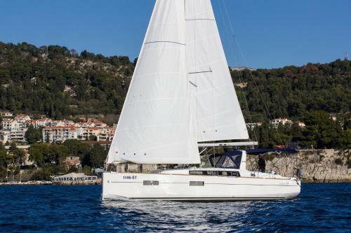 Beneteau Oceanis 38 - Arsen Sailing Boat
