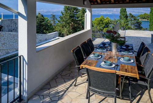 Luxury Villa Dream And Live With Pool By The Beach