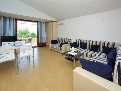 Spacious Holiday Home In Starigrad With Swimming Pool