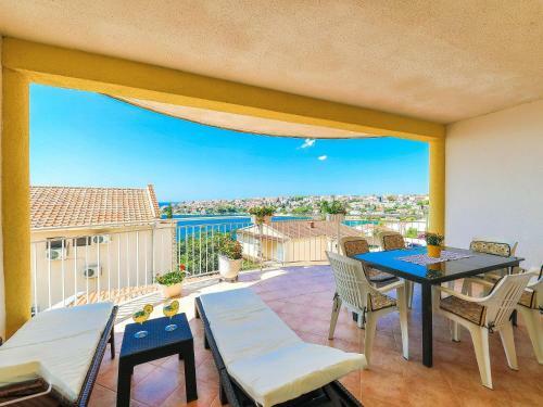 Villa With Private Pool And Sea View