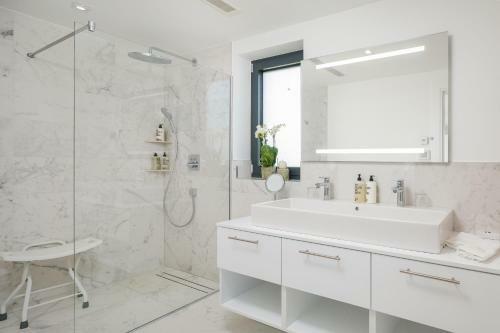 Luxury Apartments Baoti?