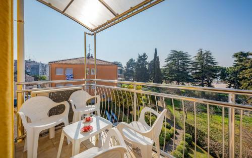 Valessia House With Apartment