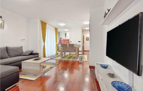 Four-bedroom Holiday Home In Varazdin
