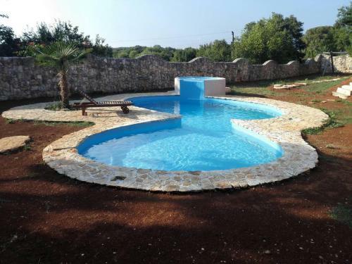 Holiday House With Spacious Garden And Pool