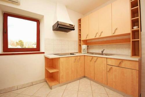 Holiday House With Spacious Garden And Pool
