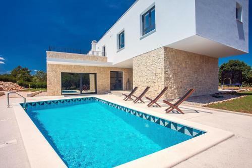 Modern Villa M30 With Private Pool, 3 En-suite Bedrooms