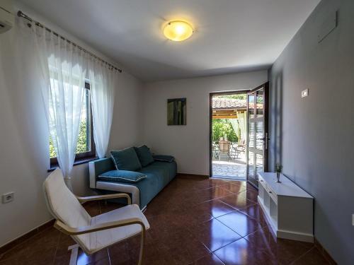 Luxurious Villa In Kadumi With Swimming Pool