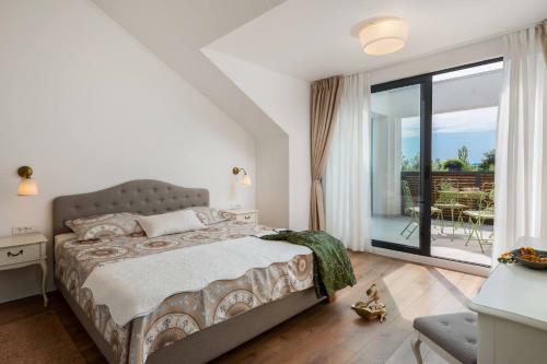 Kastel Luksic Villa Sleeps 15 Pool Air Con Wifi