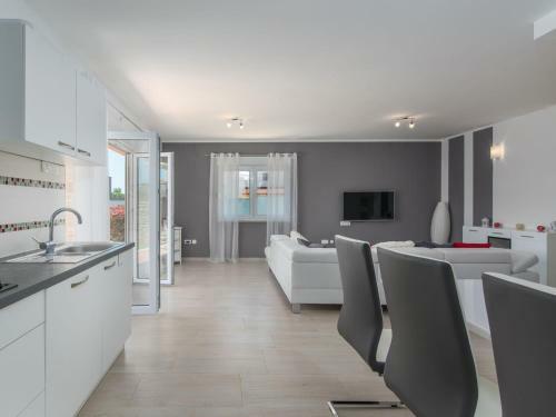 Holiday Home Roman - Nvg167