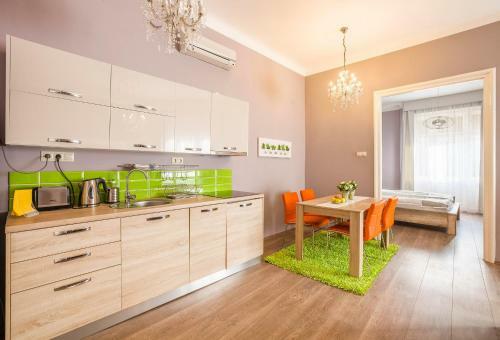 Two Couples Apartment