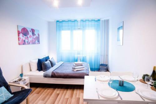 Peaceful, Cozy And New Apartment With Balcony