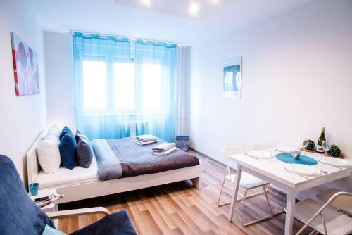 Peaceful, Cozy And New Apartment With Balcony