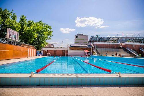 Bed & Breakfast Cvse Clubh�z �s Panzi�