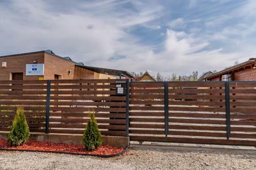 H&h Apartments Poroszl�