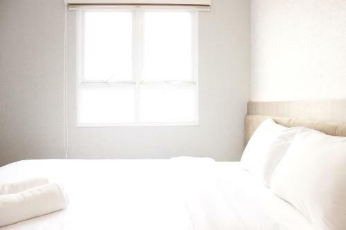 Classic 2br Apartment At Gateway Pasteur Near Exit Toll By Travelio