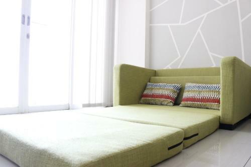 Spacious And Well Appointed 2br @ Gateway Pasteur Apartment By Travelio