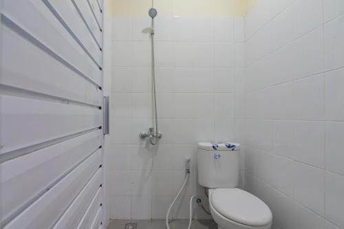 Hotel Reddoorz Near Trans Studio Bandung 3