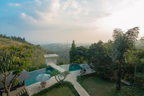 Hotel Reddoorz Resort @ Lembang 2
