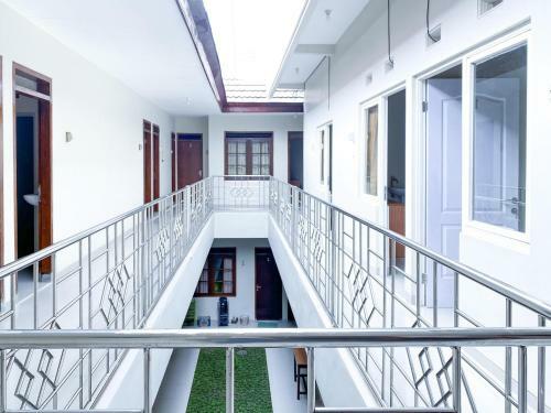 Hostal Reddoorz Syariah @ Simpang Borobudur