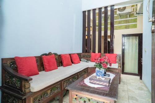 Hotel Koolkost Near Villa Nusa Indah