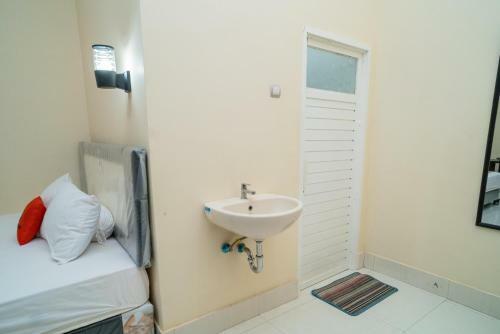Hotel Koolkost Near Universitas 45 Mataram