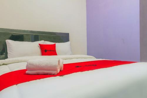 Hostal Reddoorz Plus @ Tuparev Cirebon 2