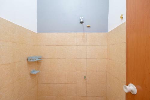 Hotel Koolkost @ Limo Depok (Minimum Stay 6 Days)