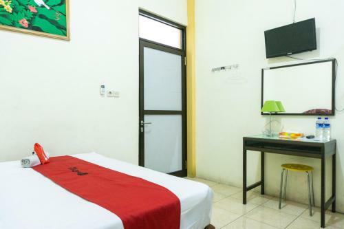 Hostal Reddoorz @ Gatot Subroto Ende