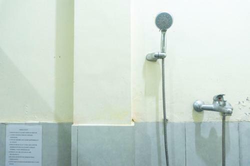 Hostal Reddoorz @ Gatot Subroto Ende