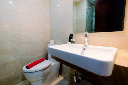 Cozy Studio Menteng Park Apartment By Travelio